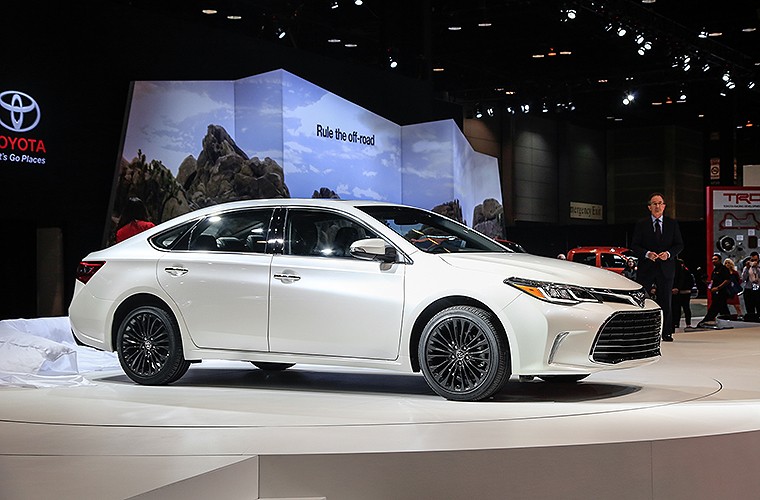 Toyota Avalon 2016 không nhiều thay đổi về thiết kế. Điểm khác biệt dễ nhận thấy nhất chính là phần đầu xe.